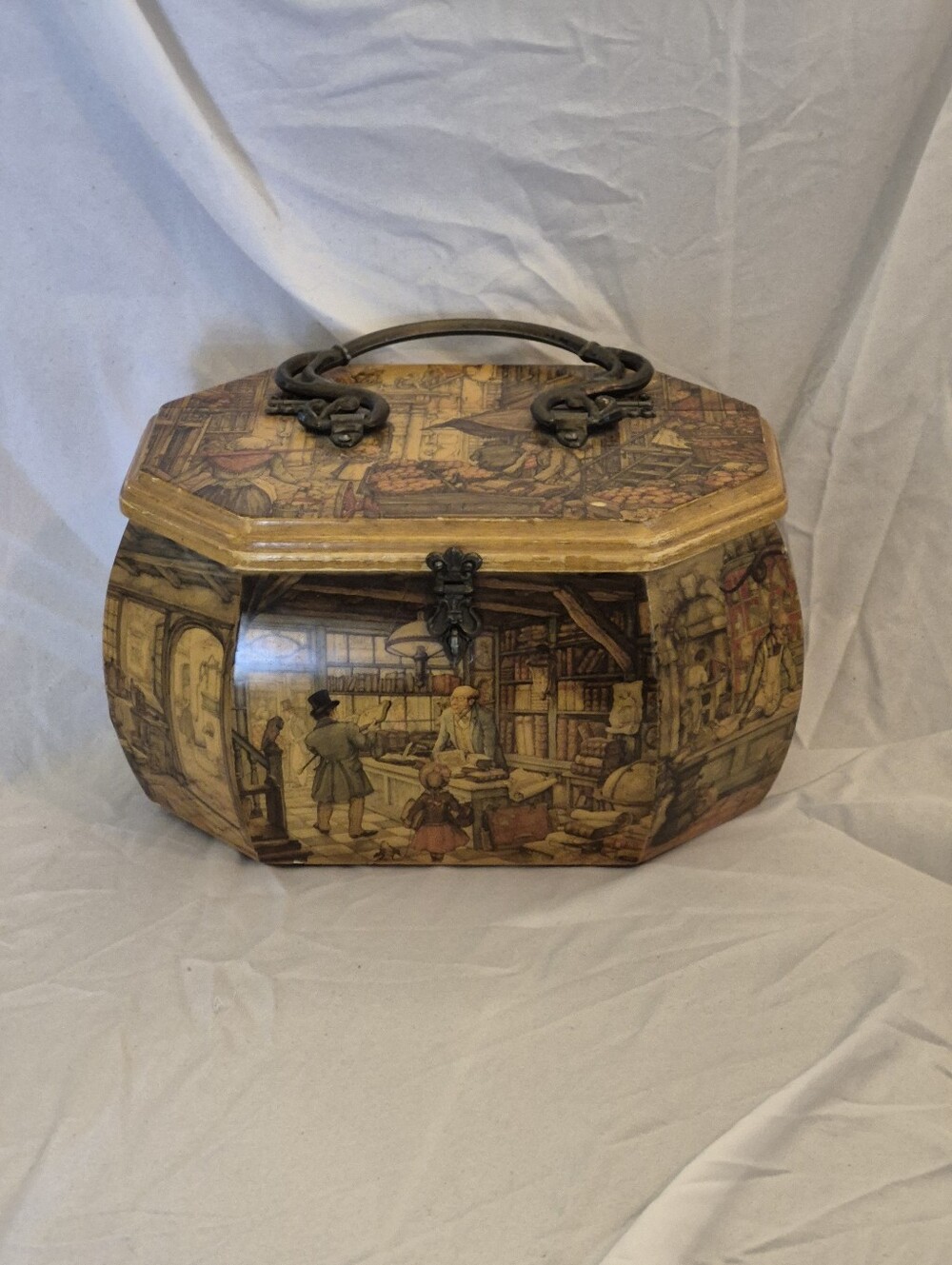 Vintage Decorative Wood Storybook Jewelry Box, Purse, Handbag Brown Roughly 8x6